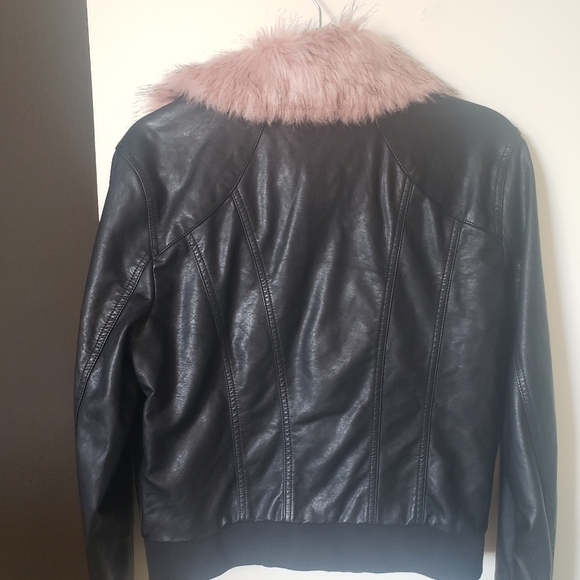 Fake leather jacket - Picture 3 of 3